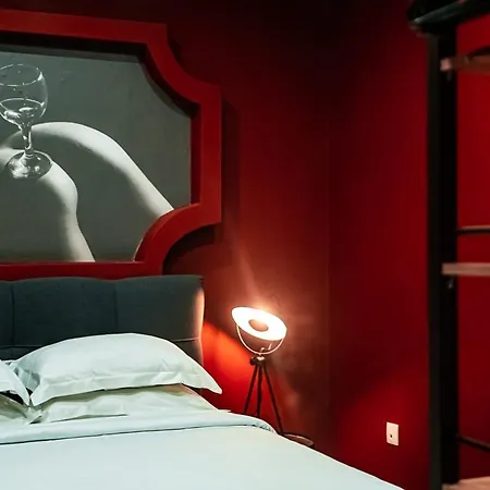 Delmar Aristoteloys Apartment